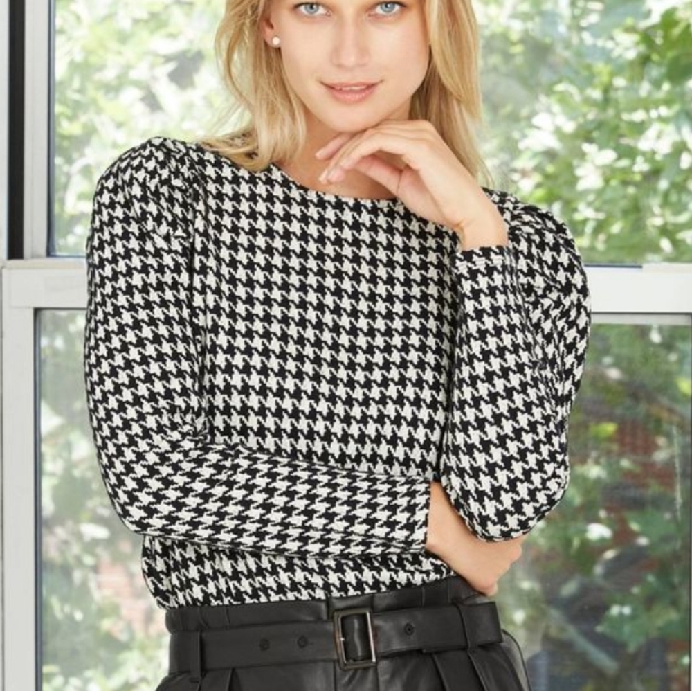 📌FINAL SALE Who What Wear | Houndstooth Puff Sleeve Top